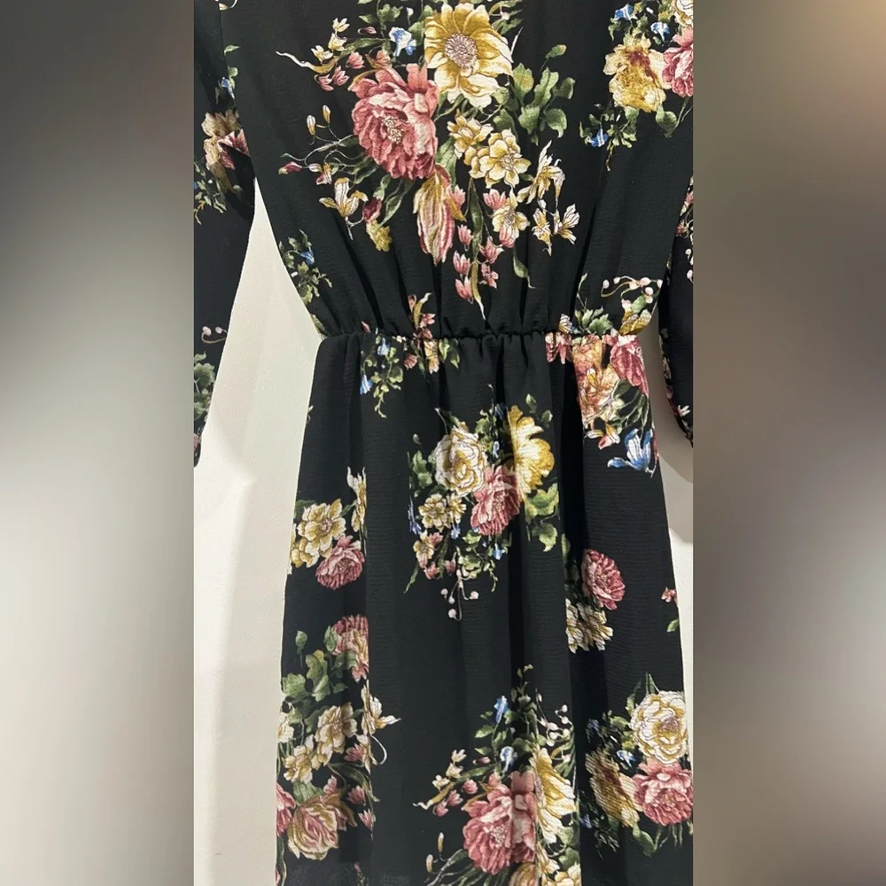 Scobe Floral Dress cute for Easter! - Picture 5 of 9